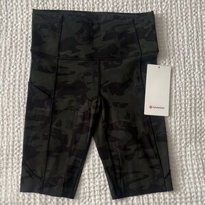 lululemon athletica Women’s Green Camo Shorts